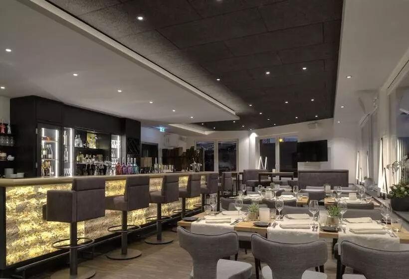 ホテル Höll Am Main