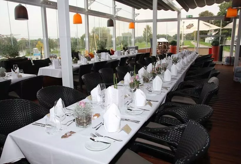 ホテル Höll Am Main