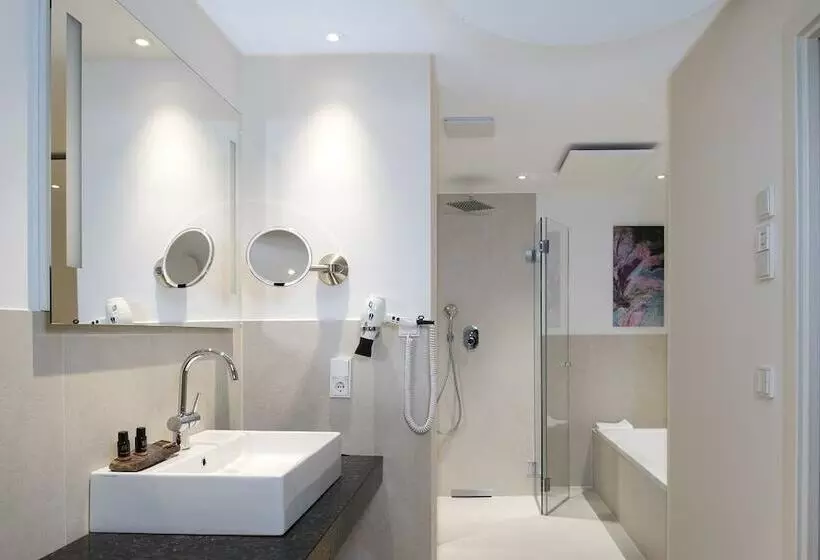 ホテル Höll Am Main