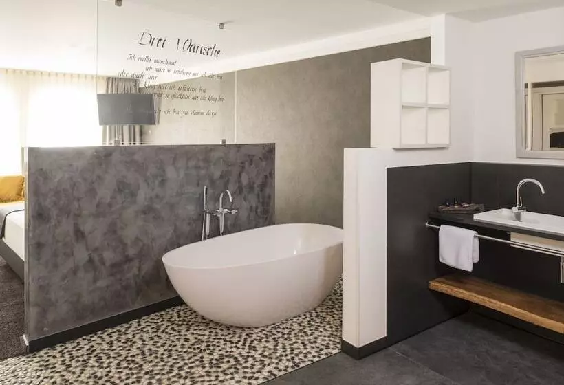 ホテル Höll Am Main