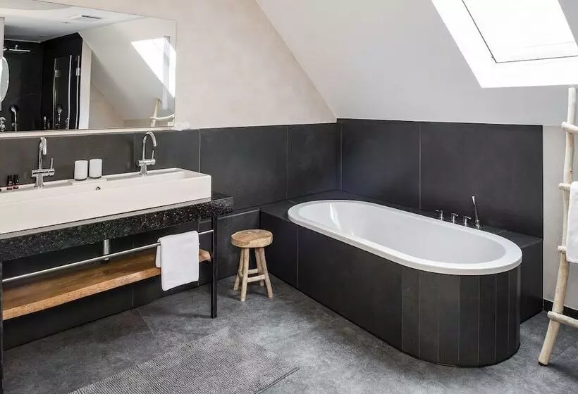 ホテル Höll Am Main