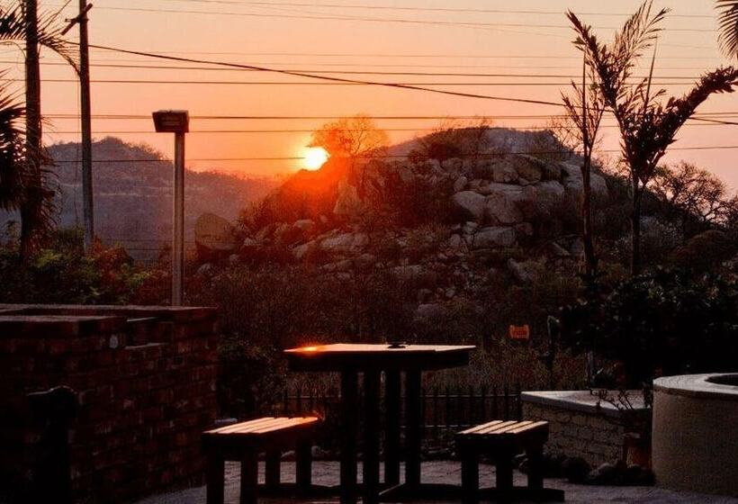 בית מלון כפרי Loerie Lodge Guest Houses