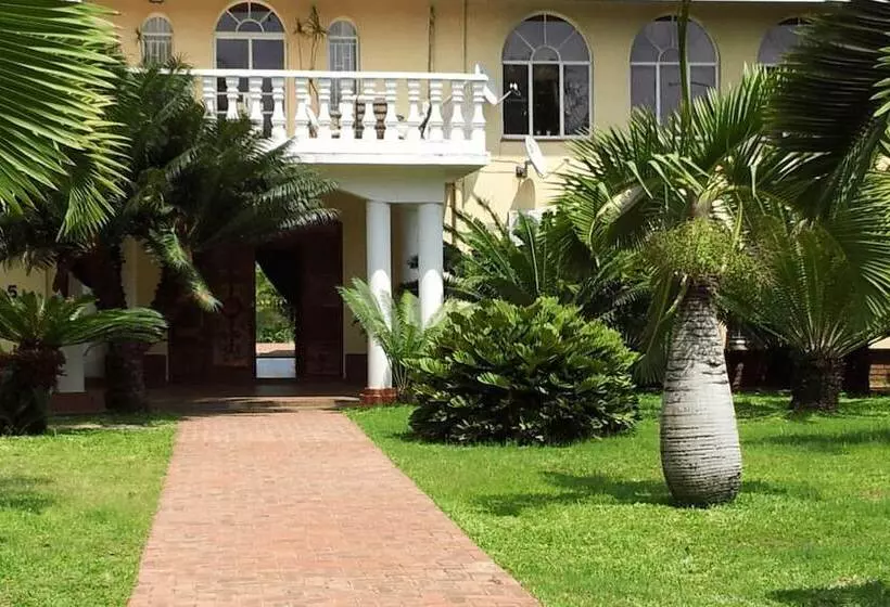 هتل Loerie Lodge Guest Houses