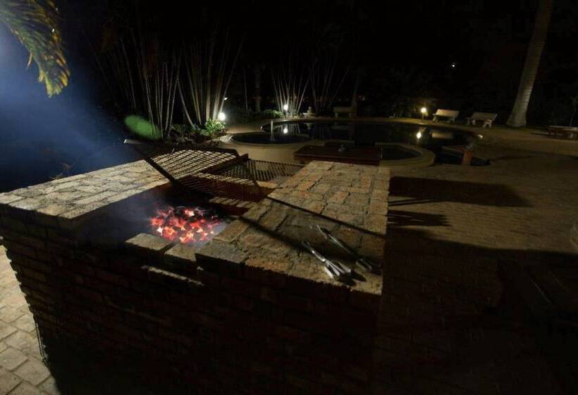 בית מלון כפרי Loerie Lodge Guest Houses