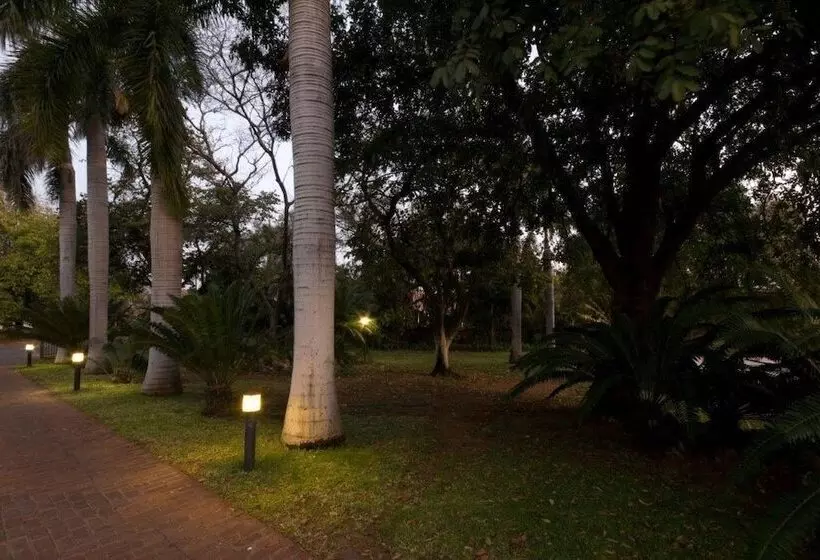 هتل Loerie Lodge Guest Houses