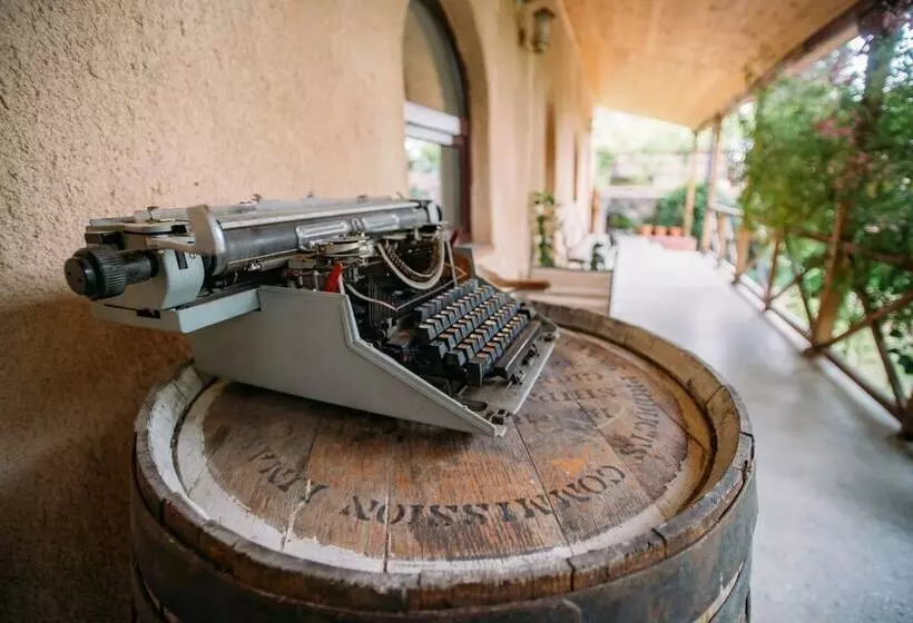 ペンション Chateau Eniseli