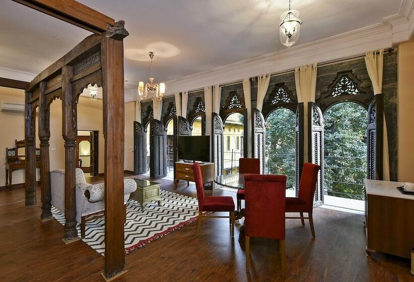 リゾートホテル Gogunda Palace