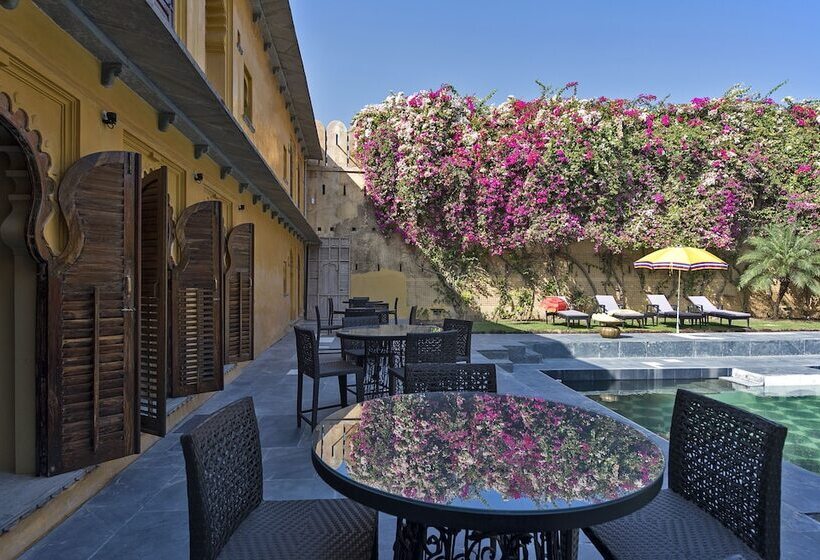 リゾートホテル Gogunda Palace