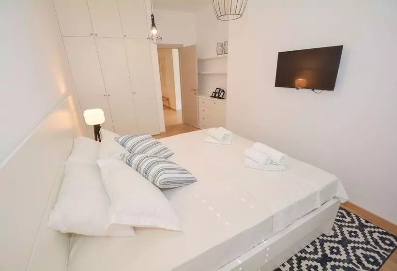 Apartments Dimitris Iii