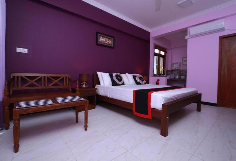 تختخواب و صبحانه Athithi Villa