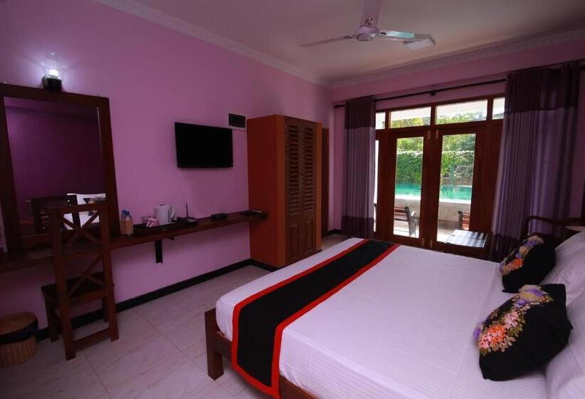 تختخواب و صبحانه Athithi Villa