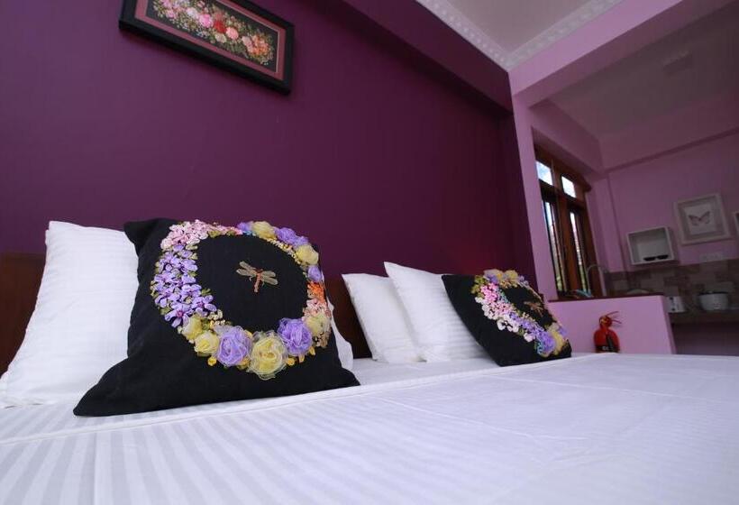 تختخواب و صبحانه Athithi Villa