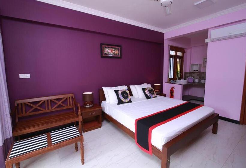 تختخواب و صبحانه Athithi Villa