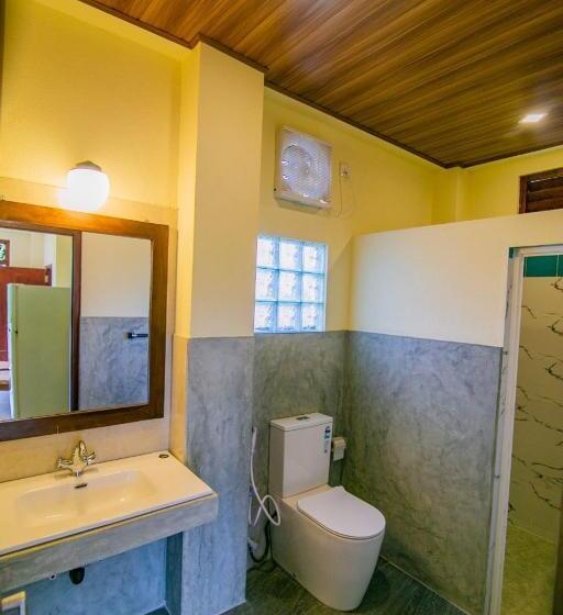 تختخواب و صبحانه Athithi Villa