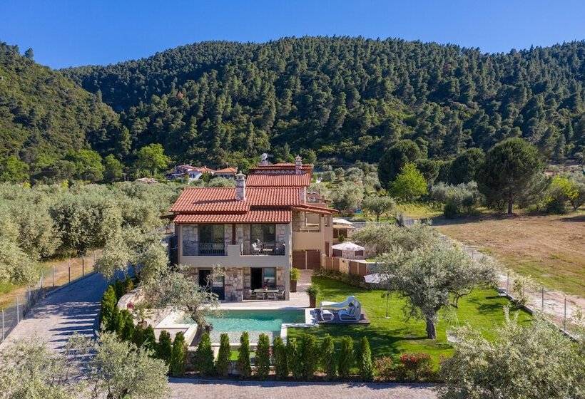 Five Senses Luxury Villas