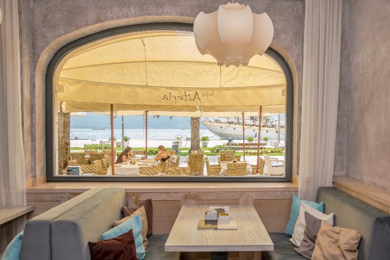 هتل Astoria Tivat