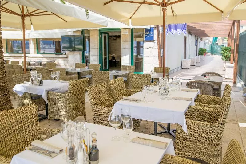 هتل Astoria Tivat