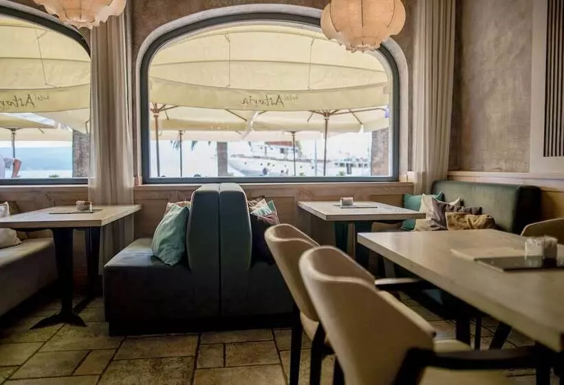 هتل Astoria Tivat