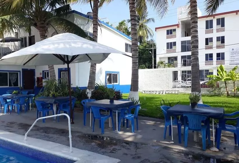 Hotelli Y Bungalows Los Arcos