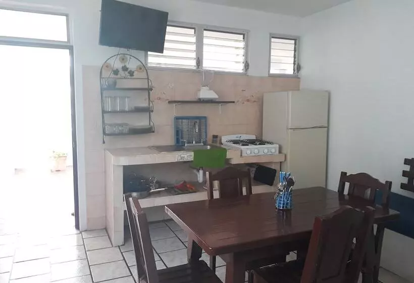 Hotelli Y Bungalows Los Arcos