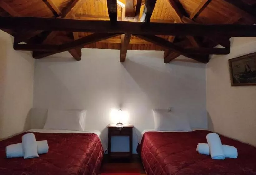 ペンション Archontiko Repana   Makrinitsa Stone Retreat