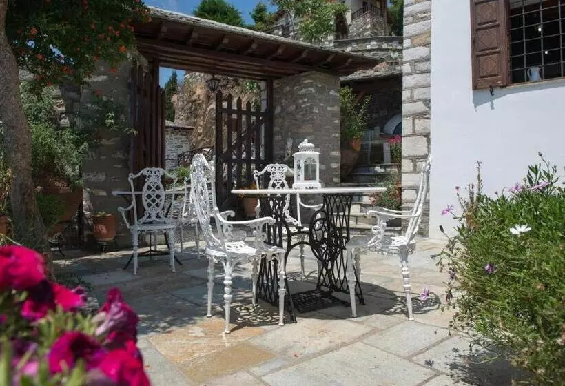ペンション Archontiko Repana   Makrinitsa Stone Retreat
