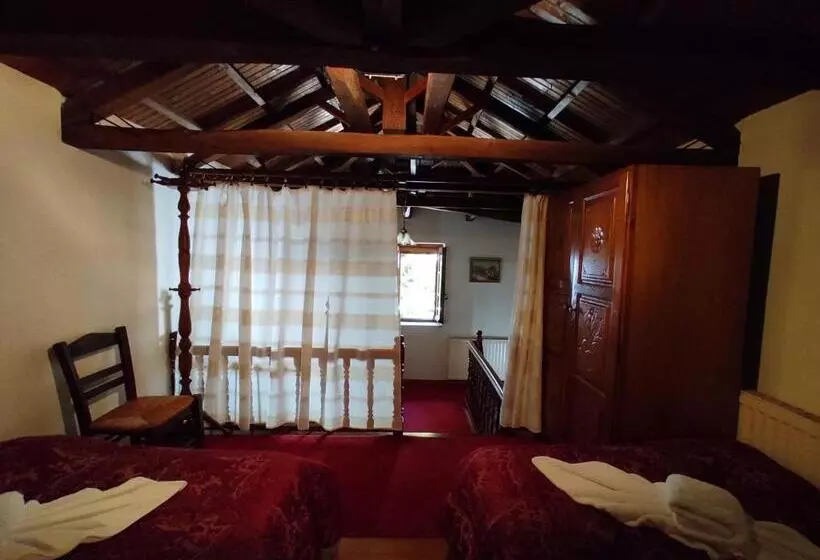 ペンション Archontiko Repana   Makrinitsa Stone Retreat