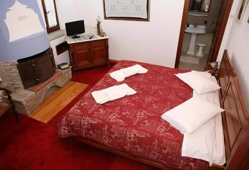 ペンション Archontiko Repana   Makrinitsa Stone Retreat