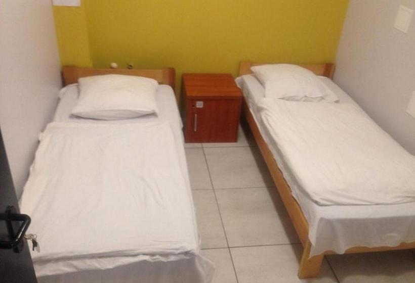 پانسیون Tenement House