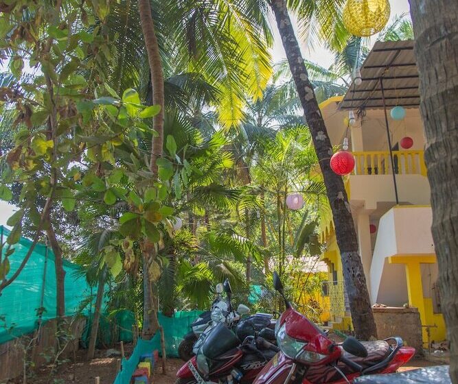 Roadhouse Hostel Palolem