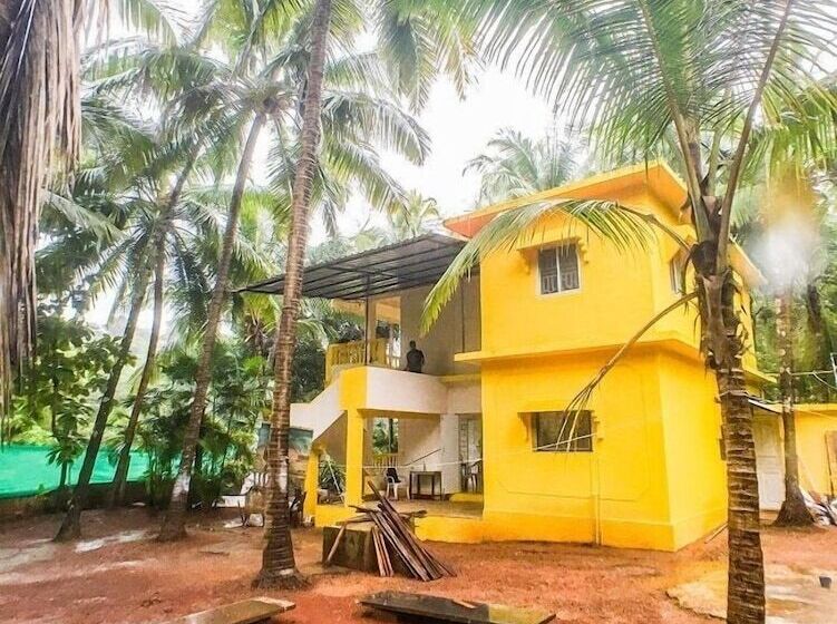 Roadhouse Hostel Palolem