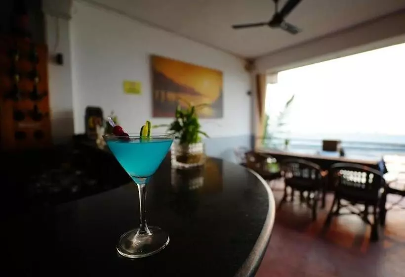 Sunset & Waves Resort