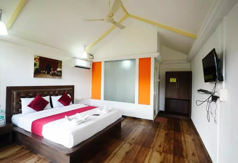 Sunset & Waves Resort