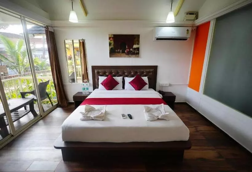 Sunset & Waves Resort