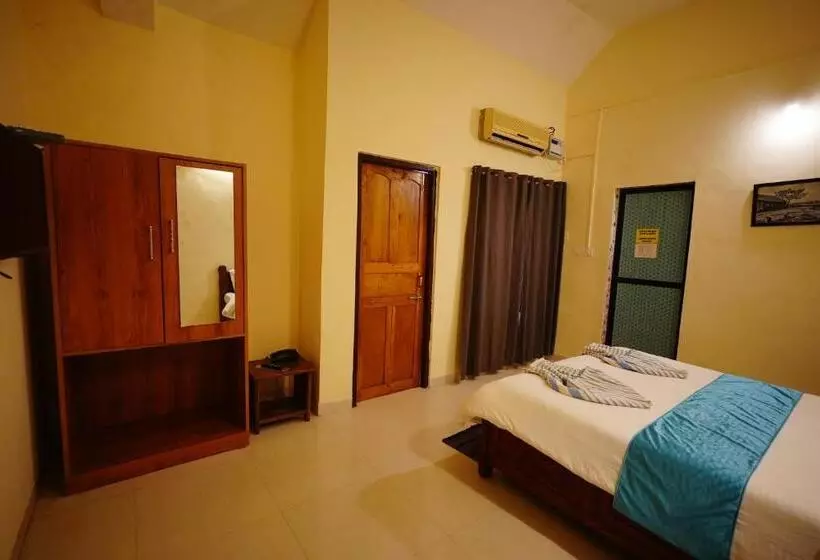 Sunset & Waves Resort