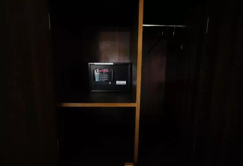 Sunset & Waves Resort