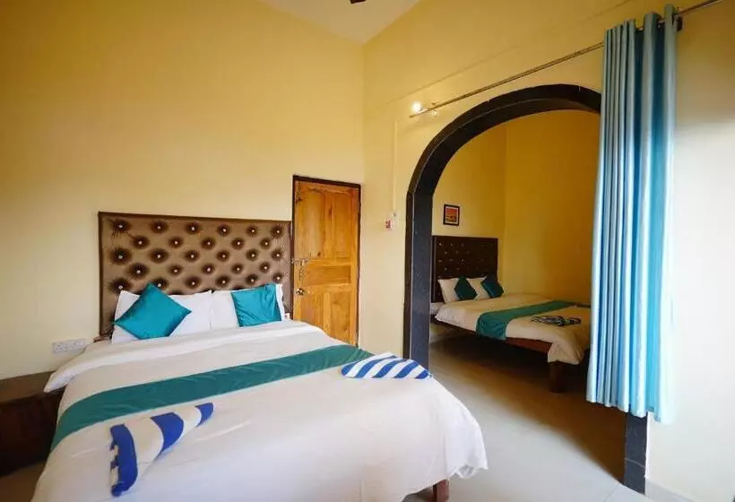 Sunset & Waves Resort