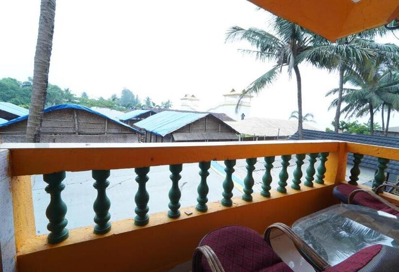 Sunset & Waves Resort