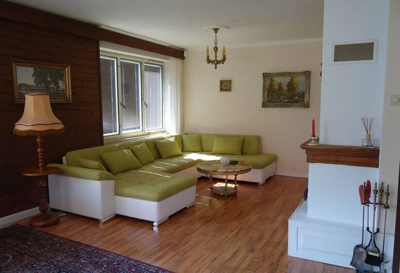 Chata Pod Pustevnami