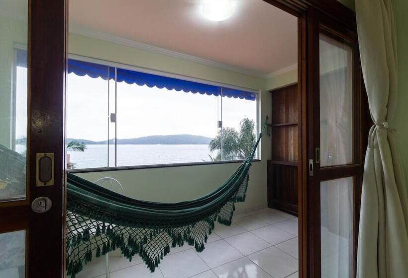 مسافرخانه Pousada Das Flores