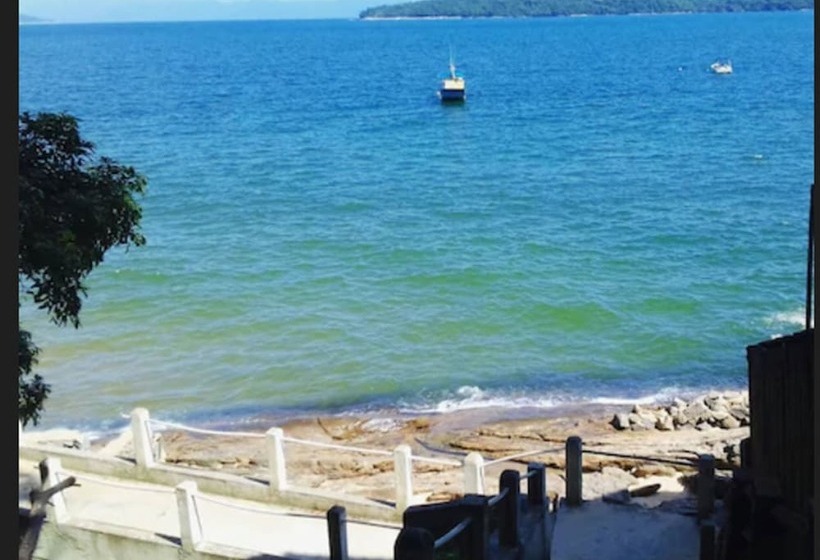 مسافرخانه Pousada Das Flores