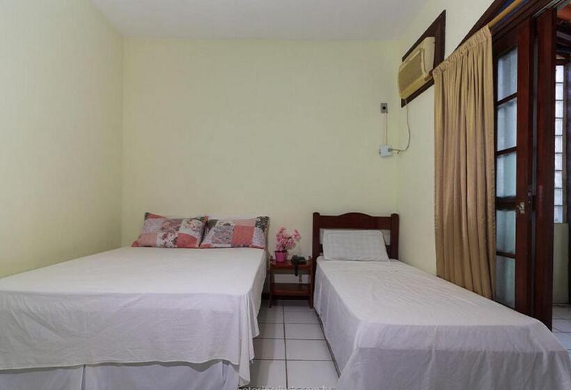 مسافرخانه Pousada Das Flores