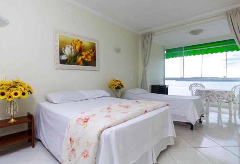 مسافرخانه Pousada Das Flores