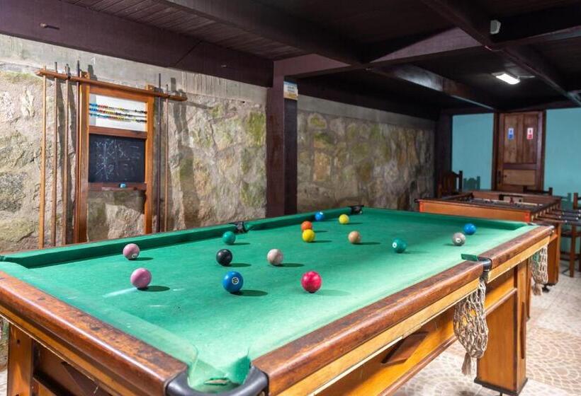 مسافرخانه Pousada Das Flores