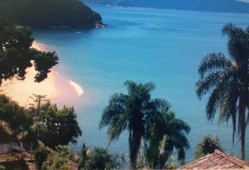 مسافرخانه Pousada Das Flores