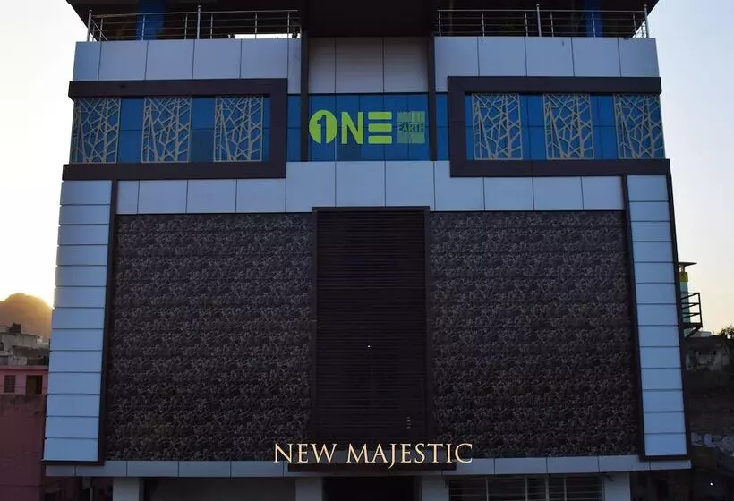 ホテル New Majestic