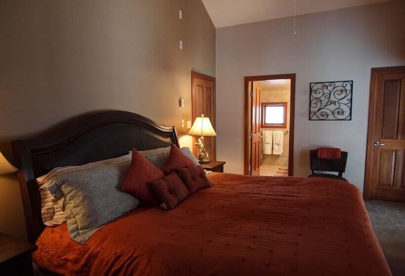 Mountain Town Properties Grey Wolf 5