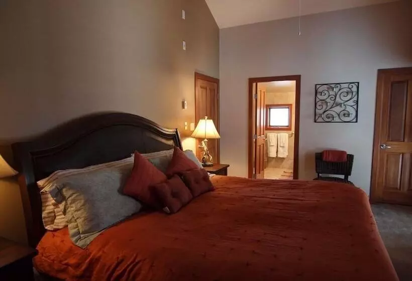 Mountain Town Properties Grey Wolf 5