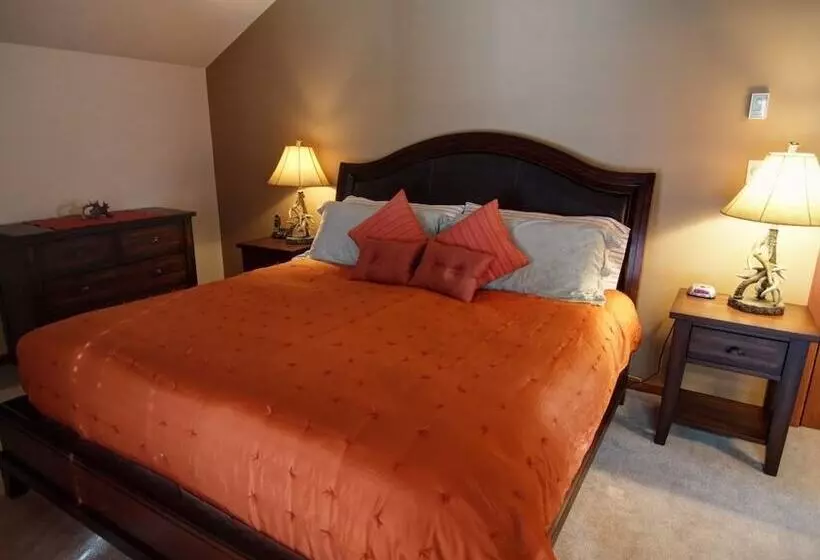 Mountain Town Properties Grey Wolf 5