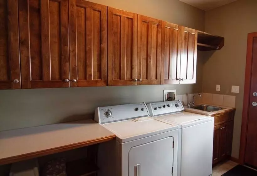 Mountain Town Properties Grey Wolf 5